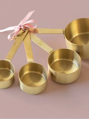 Hobbry: Gold Measuring Cups - Jilly Box
